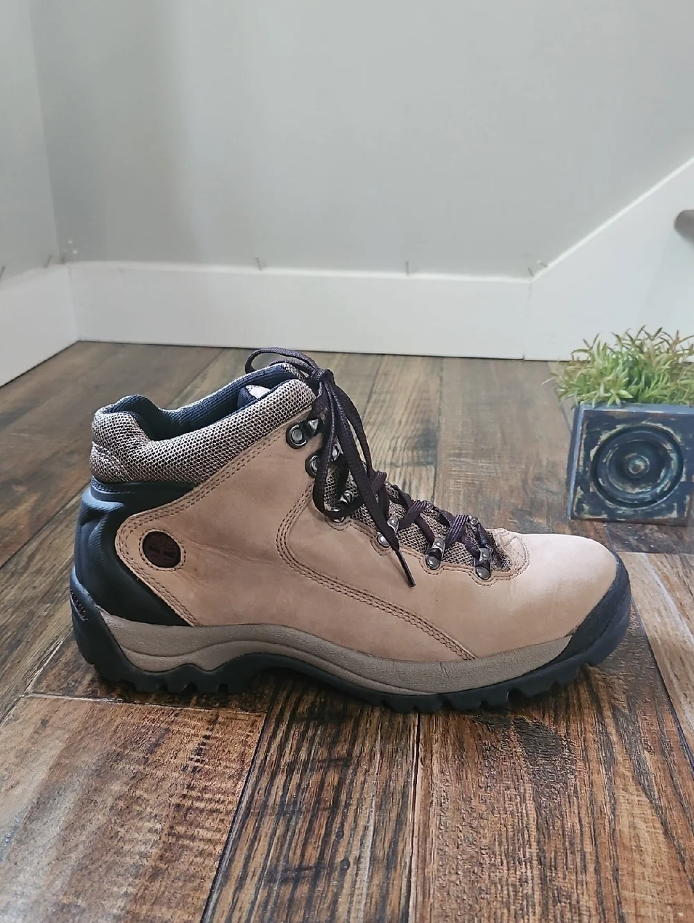 Timberland | Shoes | Timberland Mens Tan And Black Hiking  display picture 1